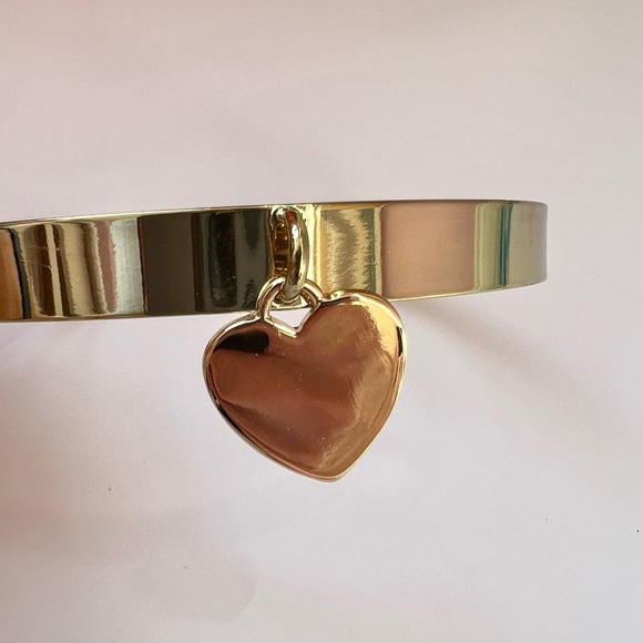 Urban Outfitters heart gold choker - Picture 5 of 5